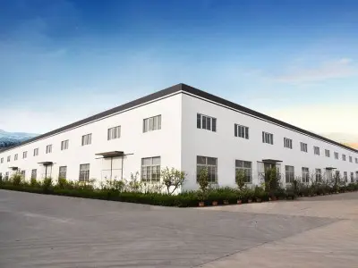 Customers visiting Qingzhou Tempo Machinery to view Vacuum Metallizer Machines